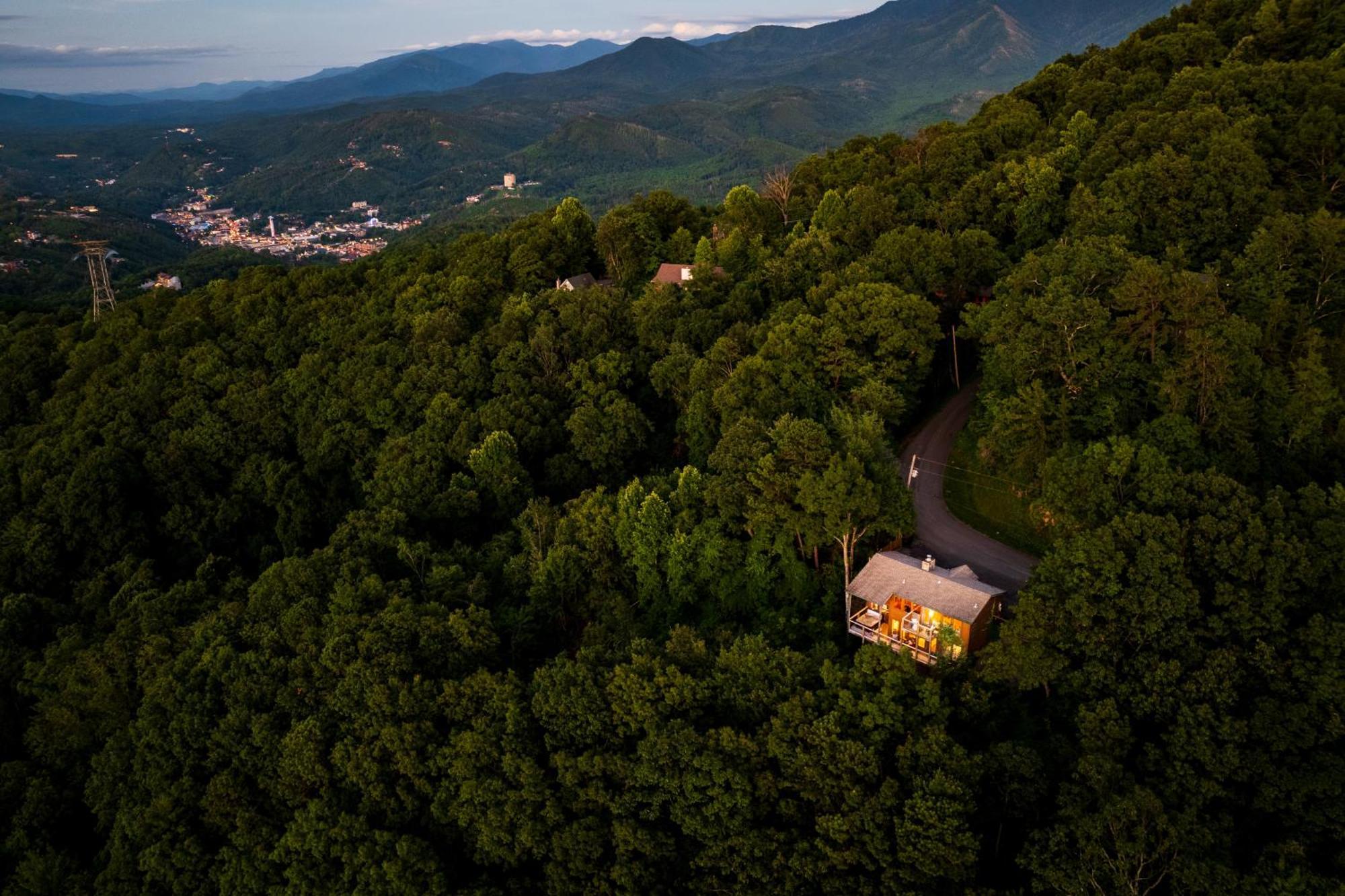 蓋特林堡Elevista - Quaint&Private-Views-Hottub-Pooltable-Bears-3 Clubhouse Pools别墅 外观 照片