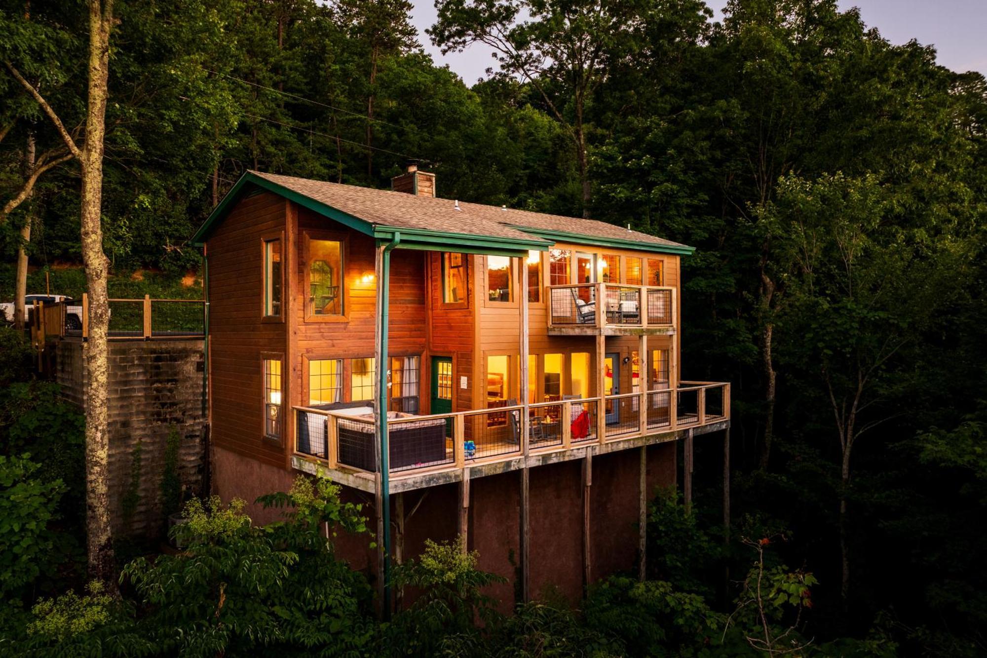 蓋特林堡Elevista - Quaint&Private-Views-Hottub-Pooltable-Bears-3 Clubhouse Pools别墅 外观 照片