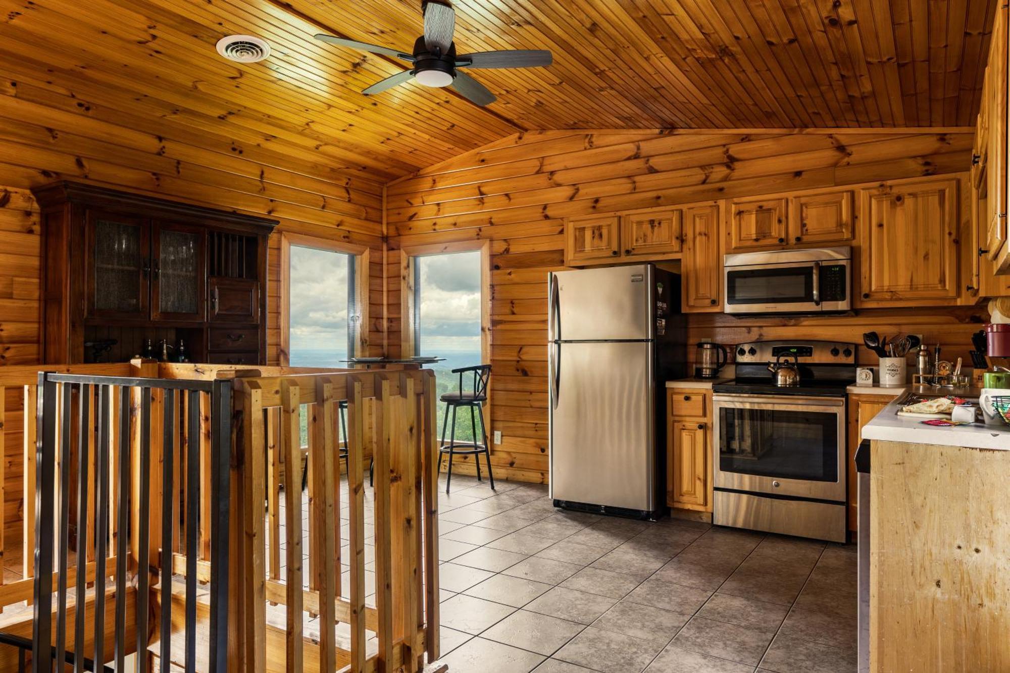 蓋特林堡Elevista - Quaint&Private-Views-Hottub-Pooltable-Bears-3 Clubhouse Pools别墅 外观 照片