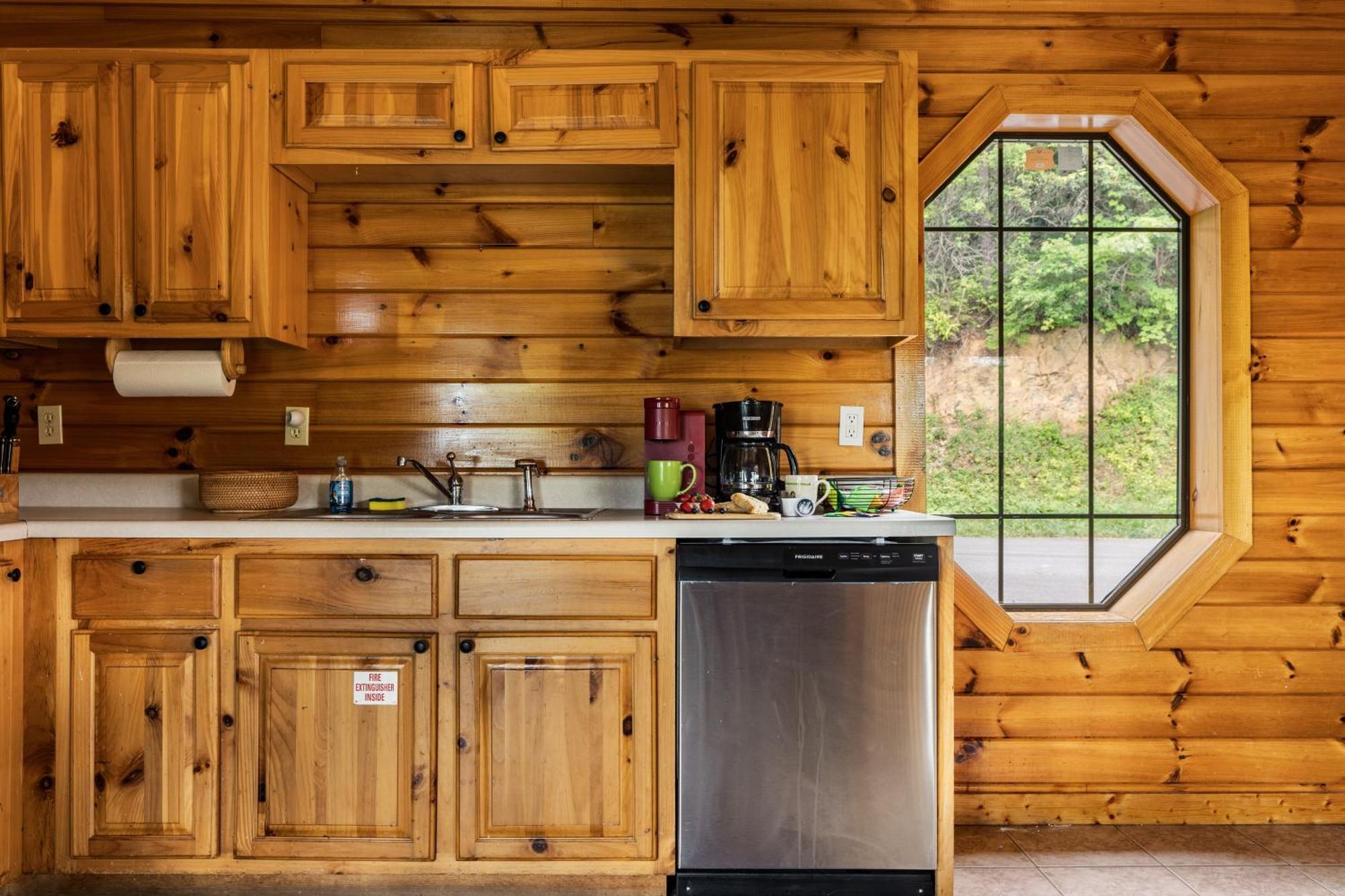 蓋特林堡Elevista - Quaint&Private-Views-Hottub-Pooltable-Bears-3 Clubhouse Pools别墅 外观 照片